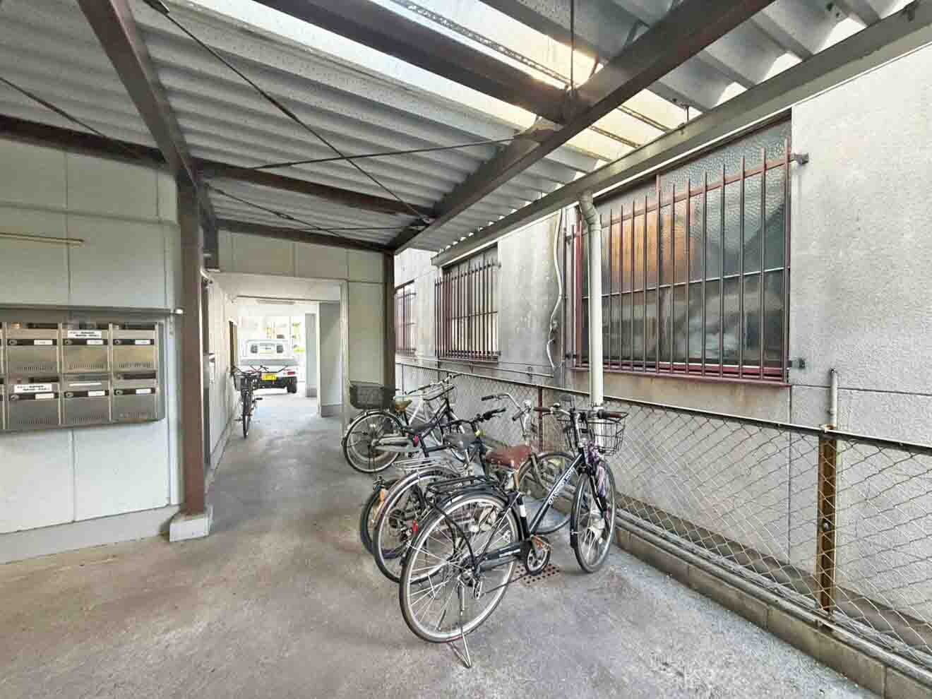 物件内観写真27　(駐輪場です)