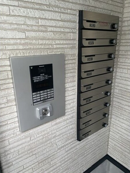 物件内観写真5　(オートロックです)