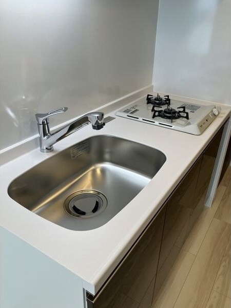 物件内観写真7　(コンパクトなキッチンで掃除もラクラク)