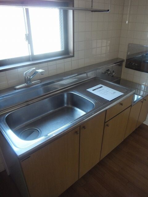 物件内観写真5　(キッチンでお料理をお楽しみください)