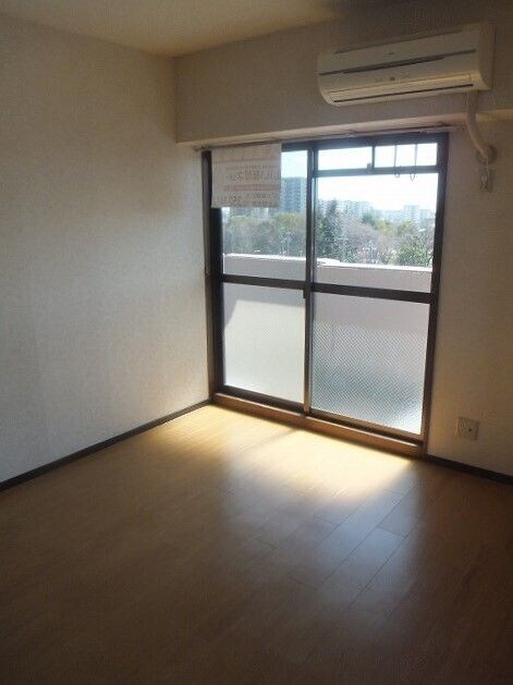 物件内観写真9　(エアコン完備)