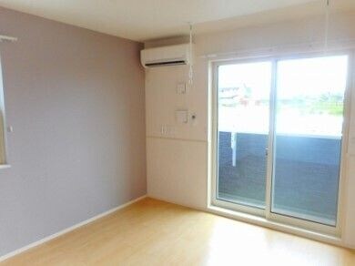 物件内観写真3　(おしゃれなリビングです)