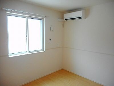物件内観写真9　(エアコン完備)