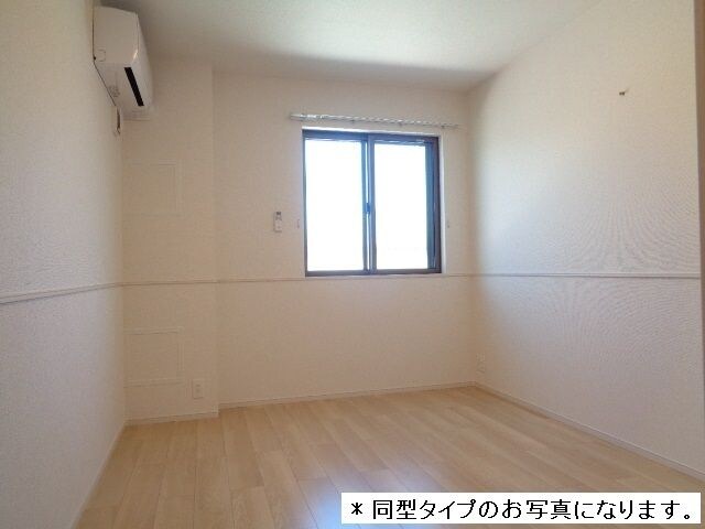 物件内観写真9　(落ち着いて過ごせるお部屋なので、寝室にいかがでしょうか)