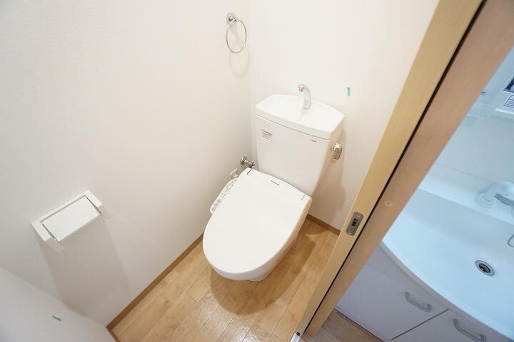物件内観写真7　(シンプルで使いやすいトイレです)