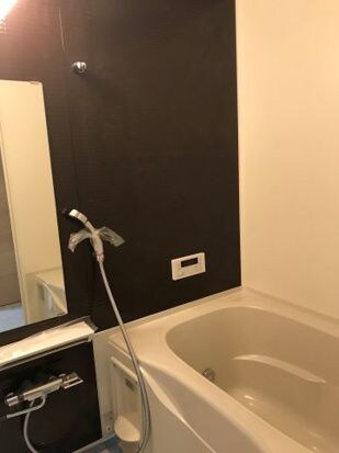 物件内観写真5　(日々の暮らしに欠かせないお風呂です)