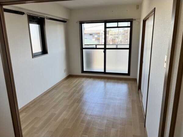 物件内観写真13　(スタンダードな洋室です)