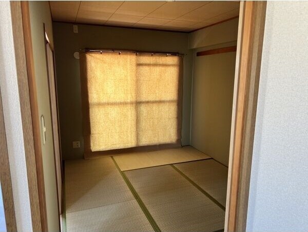 物件内観写真14　(和室があれば、来客や子供用のスペースとして活躍します)