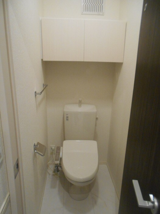 物件内観写真7　(清潔感のあるトイレです)