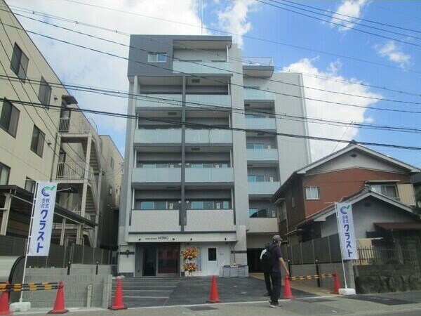 物件外観写真1　(おしゃれな外観です)