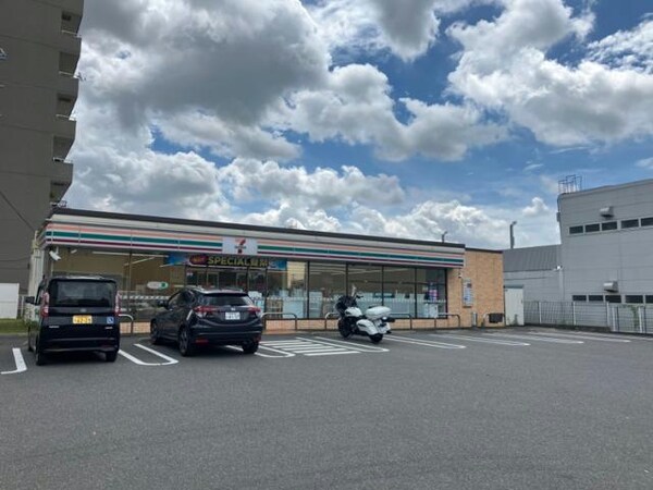 周辺環境(セブンイレブン名古屋新川町2丁目店 278m)