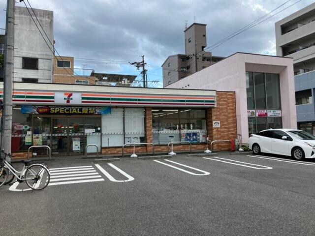 物件内観写真16　(セブンイレブン名古屋四番2丁目店 538m)