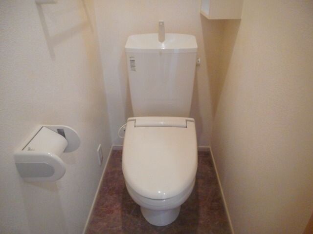 物件内観写真7　(トイレもきれいです)