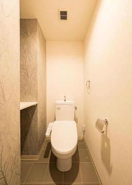 物件内観写真8　(清潔感のあるトイレです)