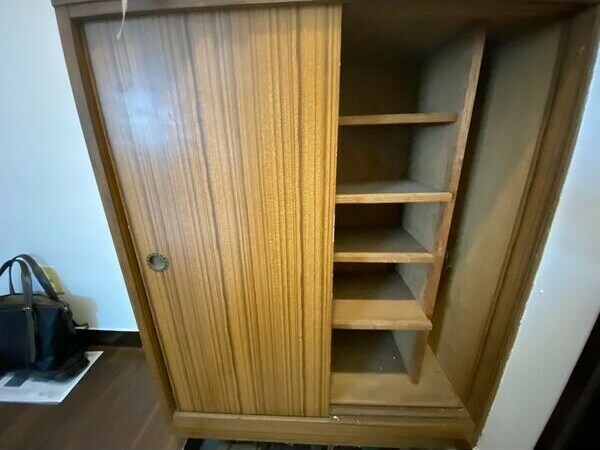 物件内観写真12　(便利な収納スペースです)