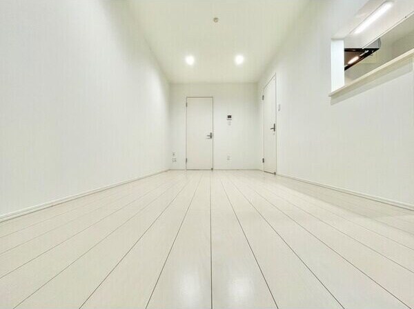 物件内観写真3　(リビングです)