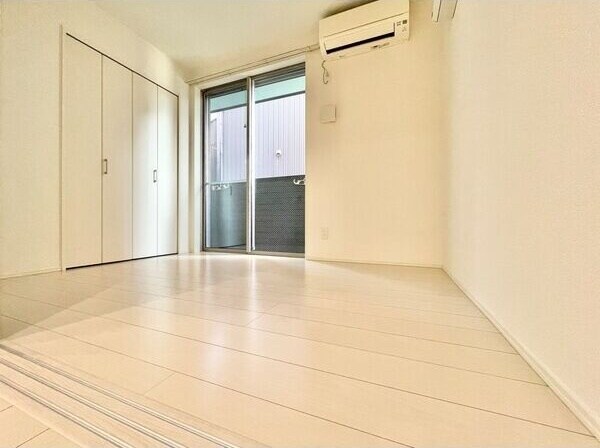 物件内観写真8　(寝室です)