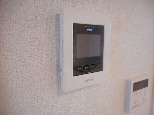 物件内観写真9　(モニター付きインターホンです)
