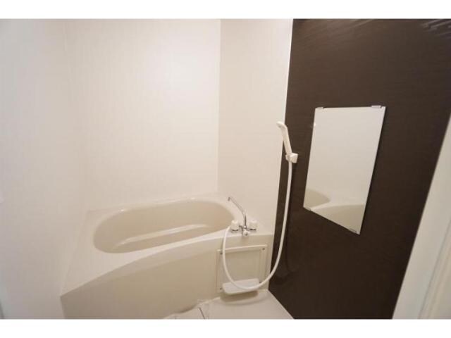 物件内観写真5　(日々の暮らしに欠かせないお風呂です)