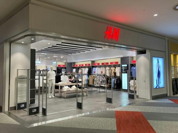 周辺環境(H＆Mららぽーと名古屋みなとアクルス店 483m)