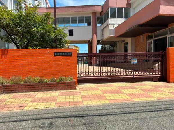 周辺環境(名古屋市立港西小学校 826m)
