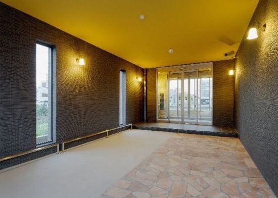 物件外観写真2　(エントランスです)