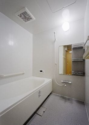 物件内観写真7　(日々の暮らしに欠かせないお風呂です)