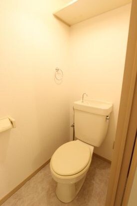 物件内観写真8　(トイレも気になるポイント)