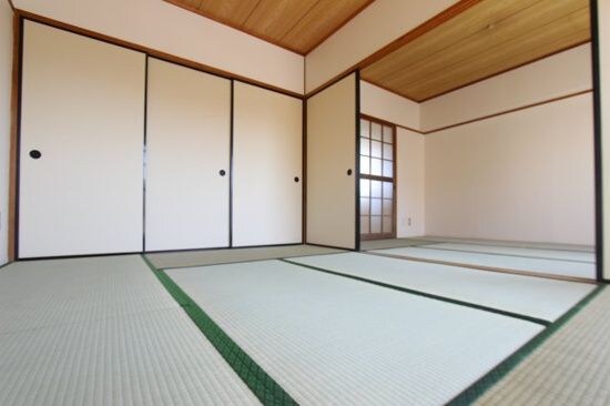 物件内観写真9　(和室です)