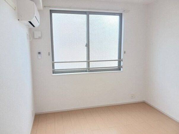 物件内観写真9　(ゆとりの広さです)