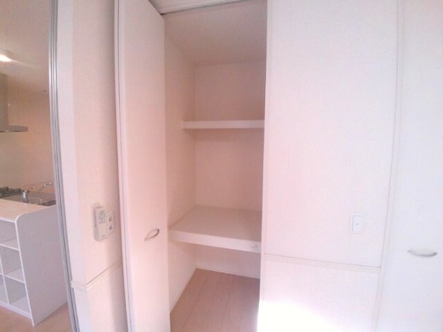 物件内観写真16　(使い勝手のいい洋室です)