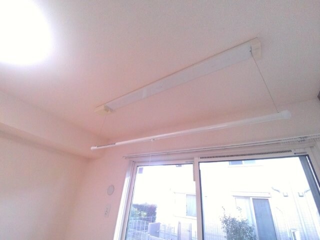 物件内観写真20　(室内物干しです)