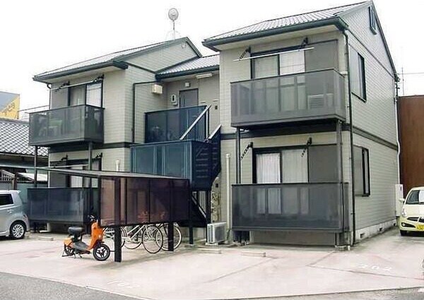 物件外観写真1　(外観です)