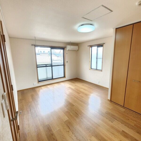 物件内観写真4　(使いやすいリビングです)