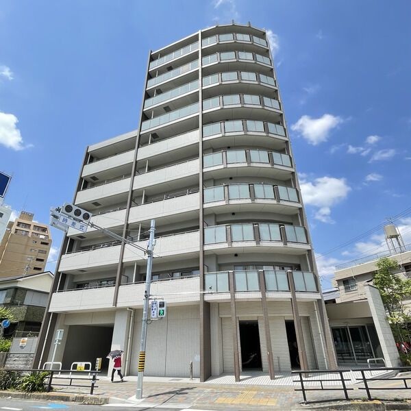 ファミール熱田