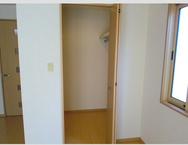 物件内観写真7　(収納のためのスペースです)