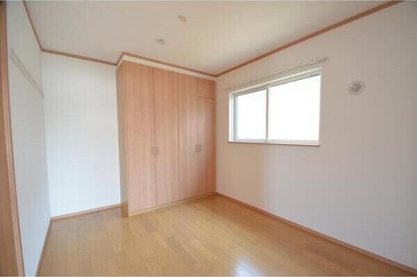 物件内観写真10　(落ち着いて過ごせるお部屋なので、寝室にいかがでしょうか)