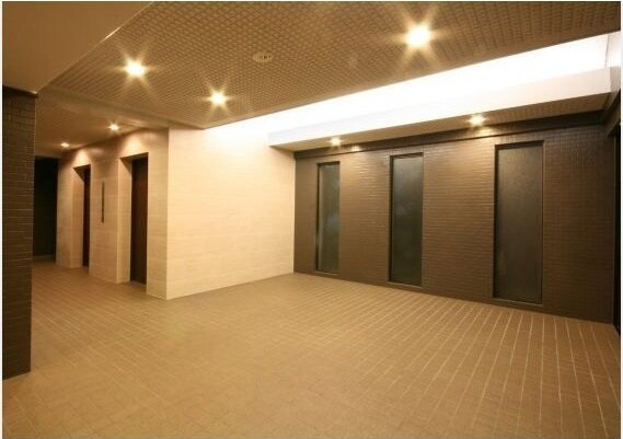 物件外観写真3　(建物の内部です)