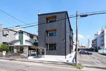 クラムズ黄金の外観写真