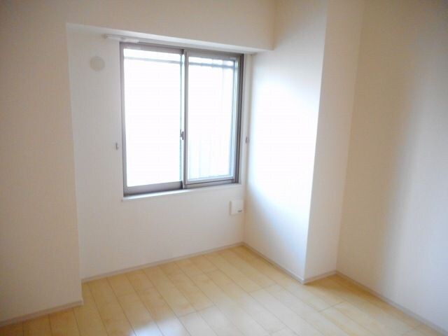 物件内観写真9　(落ち着いて過ごせるお部屋なので、寝室にいかがでしょうか)