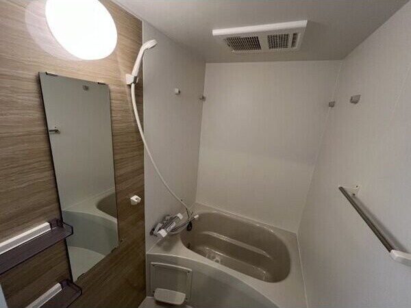 物件内観写真5　(お風呂です)