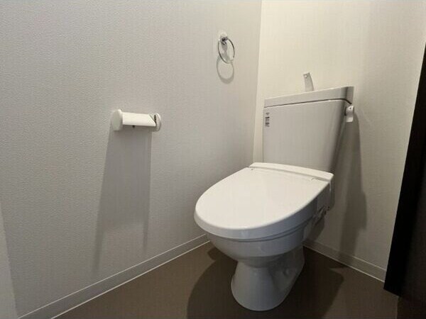 物件内観写真7　(トイレも気になるポイント)