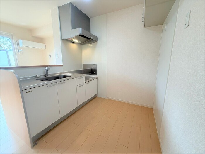 物件内観写真17　(コンパクトなキッチンで掃除もラクラク)