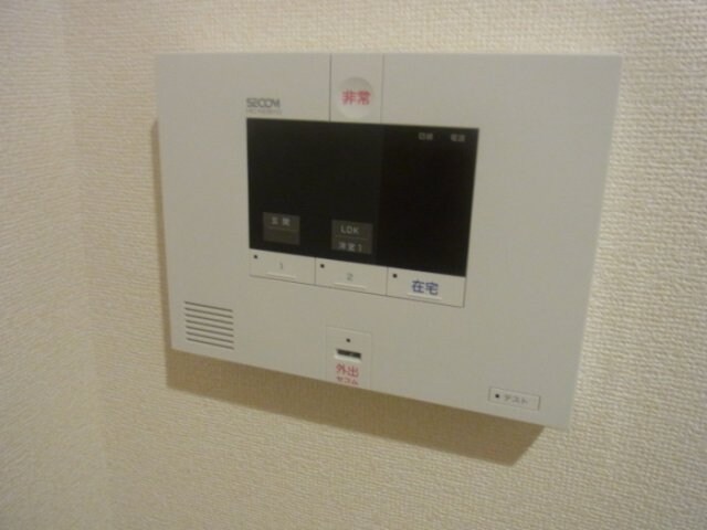 物件内観写真7　(モニター付きで安心です)