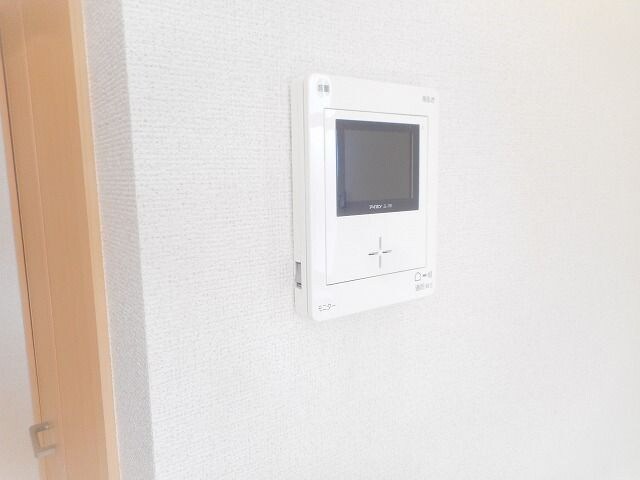 物件内観写真8　(モニター付きインターホンです)