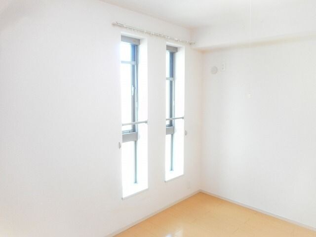 物件内観写真9　(寝室です)