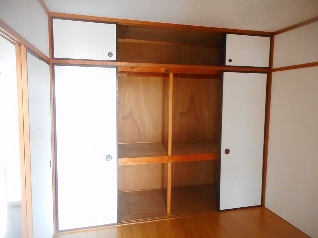 物件内観写真9　(大きなものも収納できそうです)