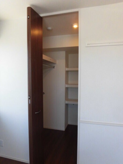 物件内観写真23　(収納があります)