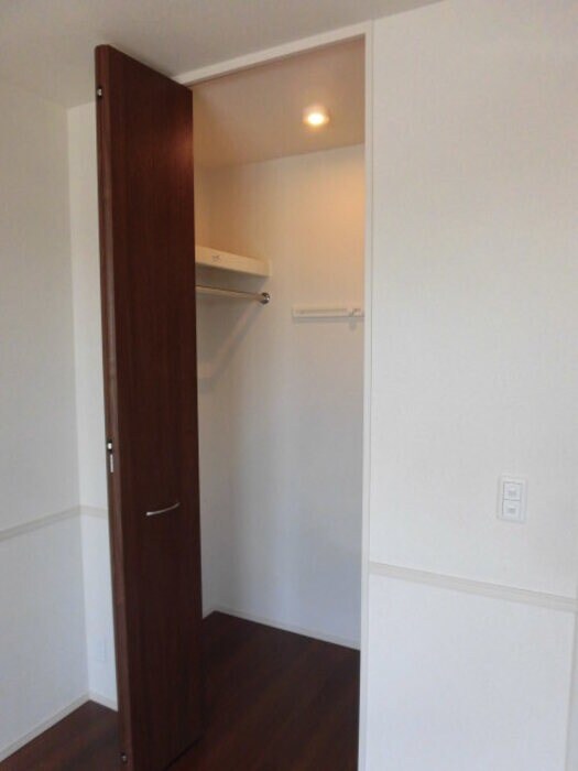 物件内観写真26　(ちょっとした収納スペースも充実しています)