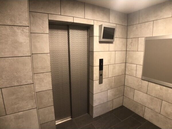 物件内観写真16　(エレベーターです)